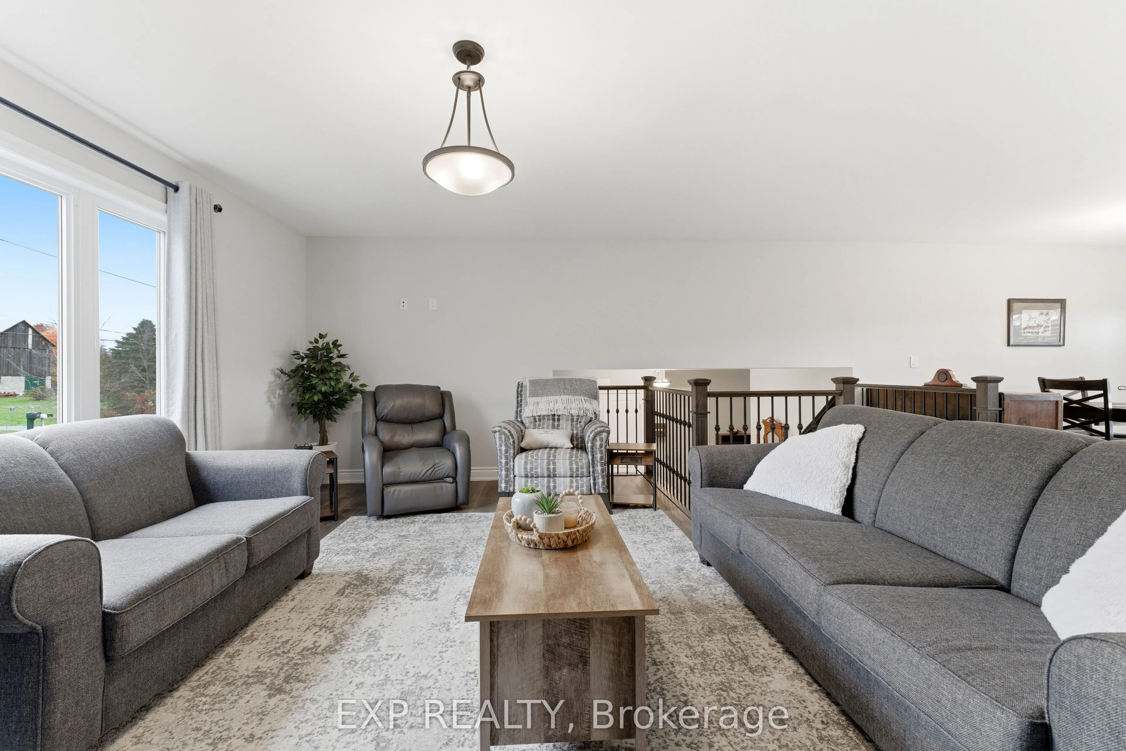 167 Bernard Long Road