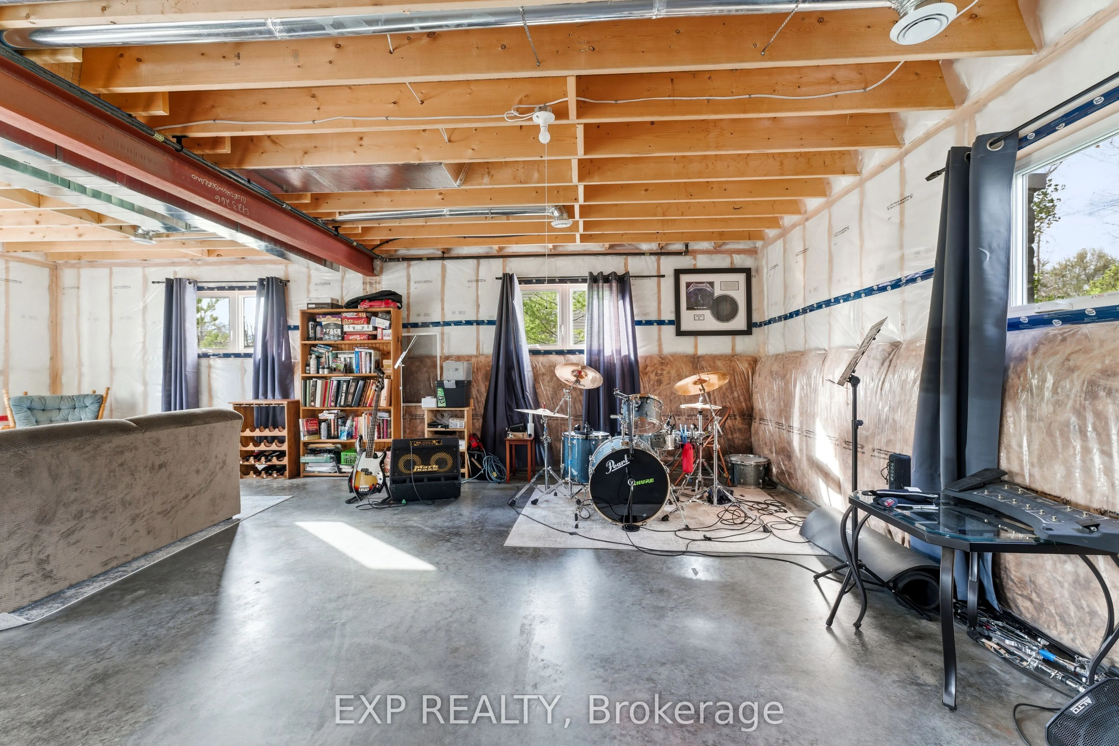 167 Bernard Long Road
