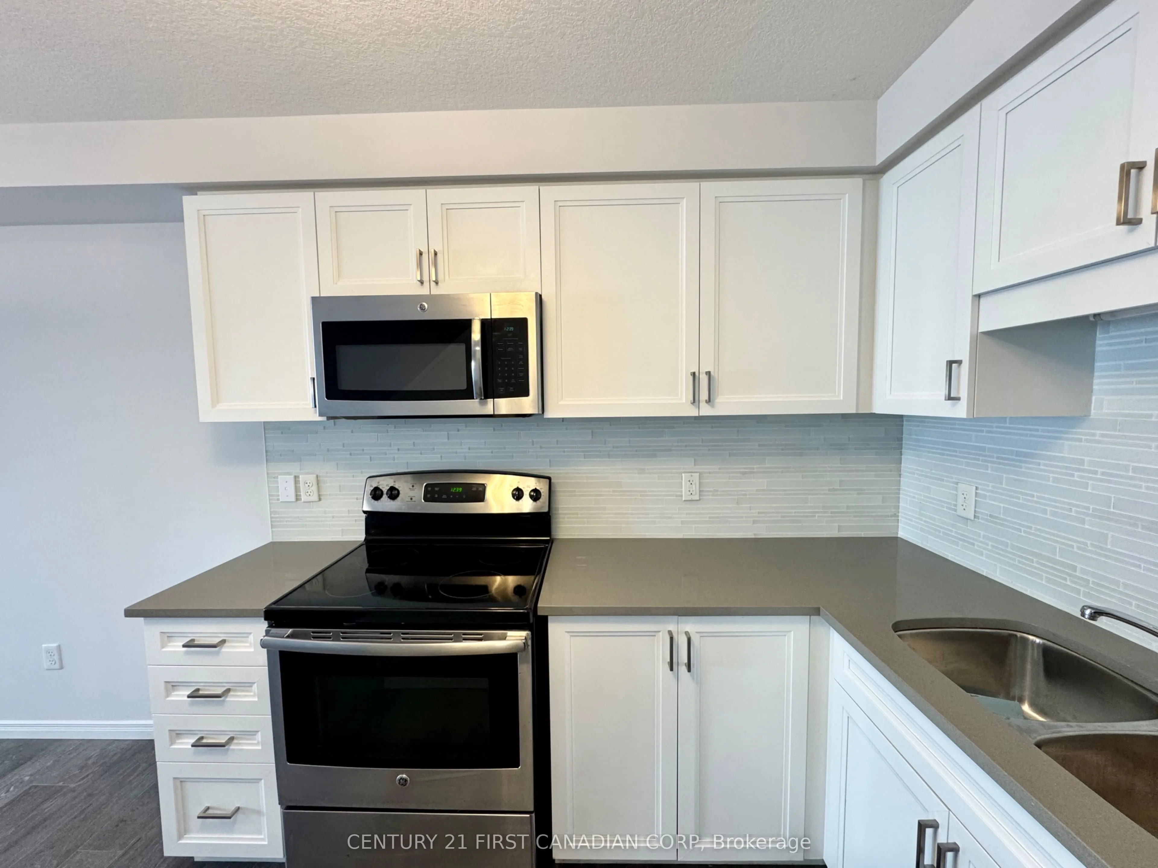 3186 Singleton Avenue, #46