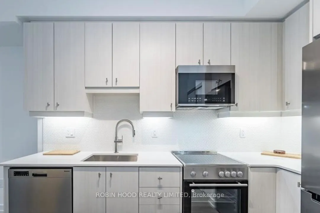 5 Wellington Street S, #1210
