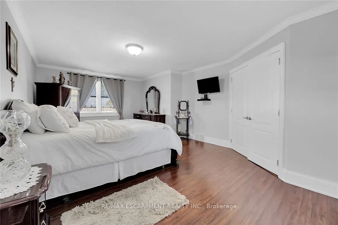 1866 THOMPSON Road