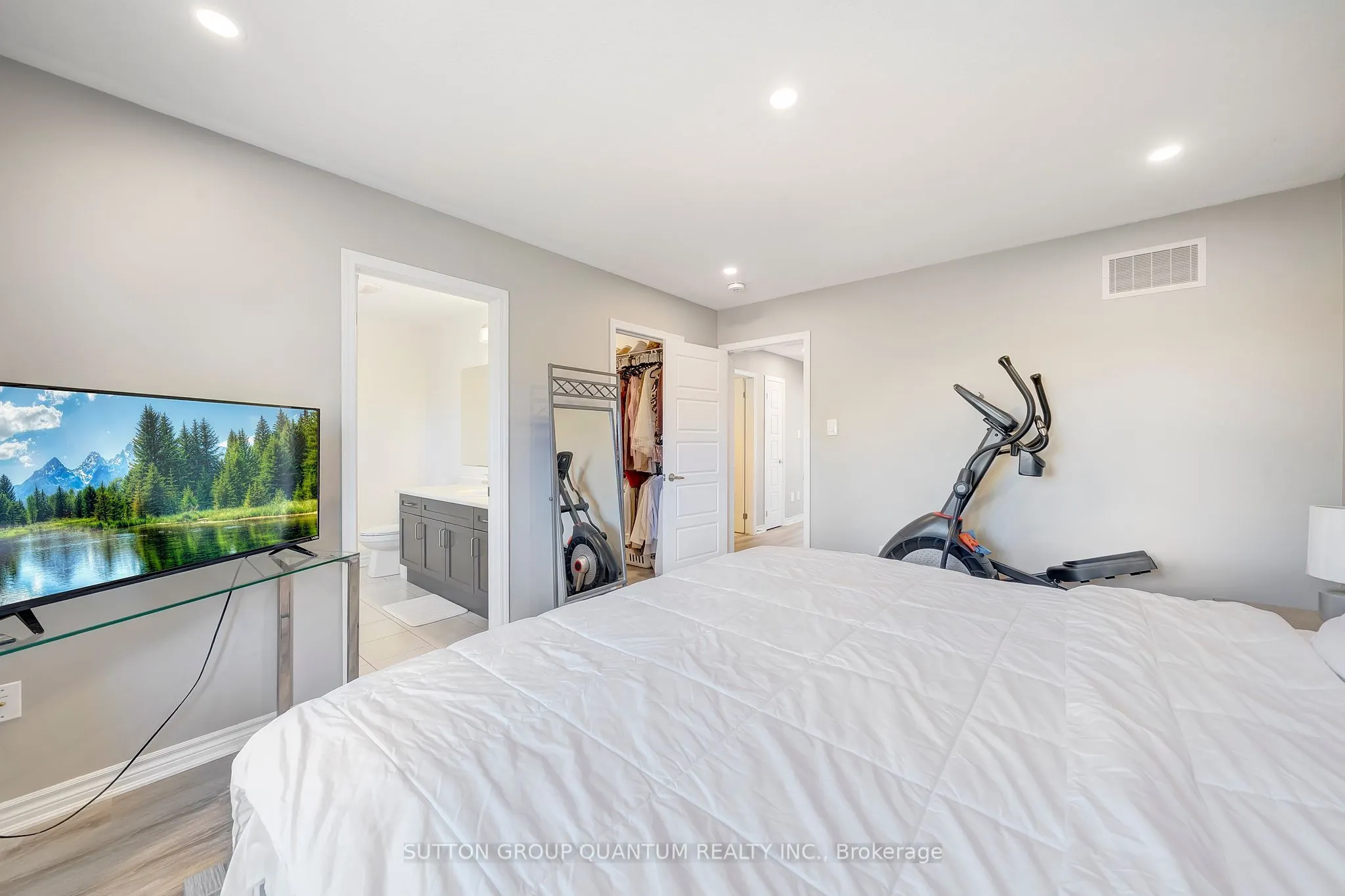 230 Avonsyde Boulevard, #38