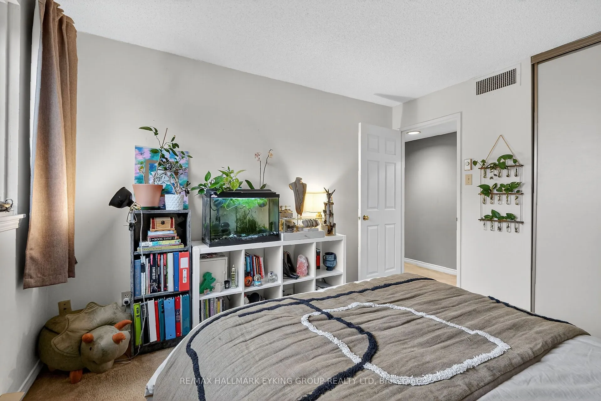 199 Kent Street, #1006