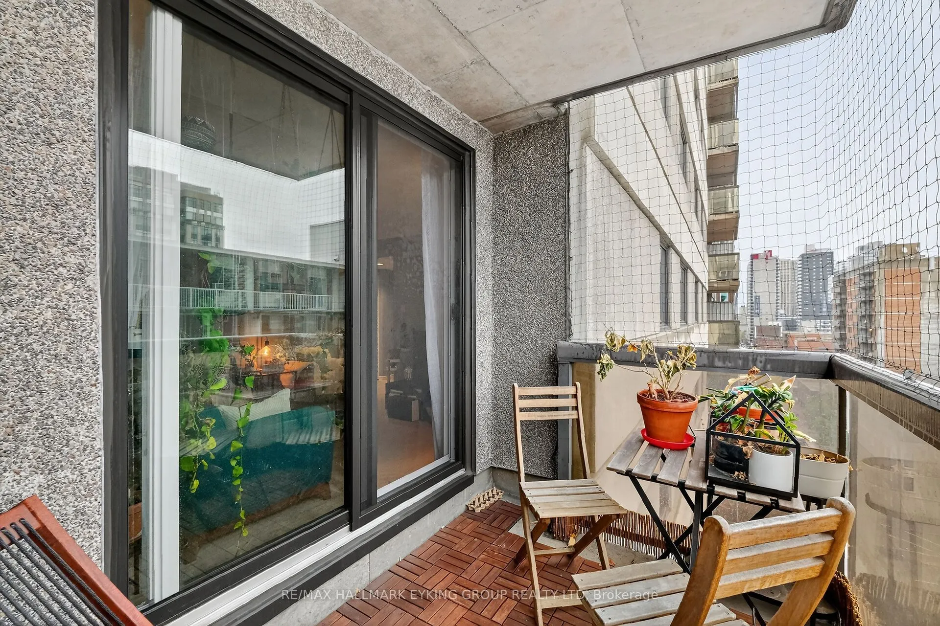 199 Kent Street, #1006
