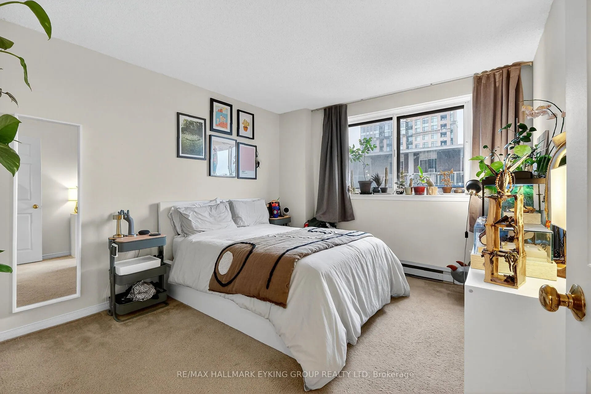 199 Kent Street, #1006