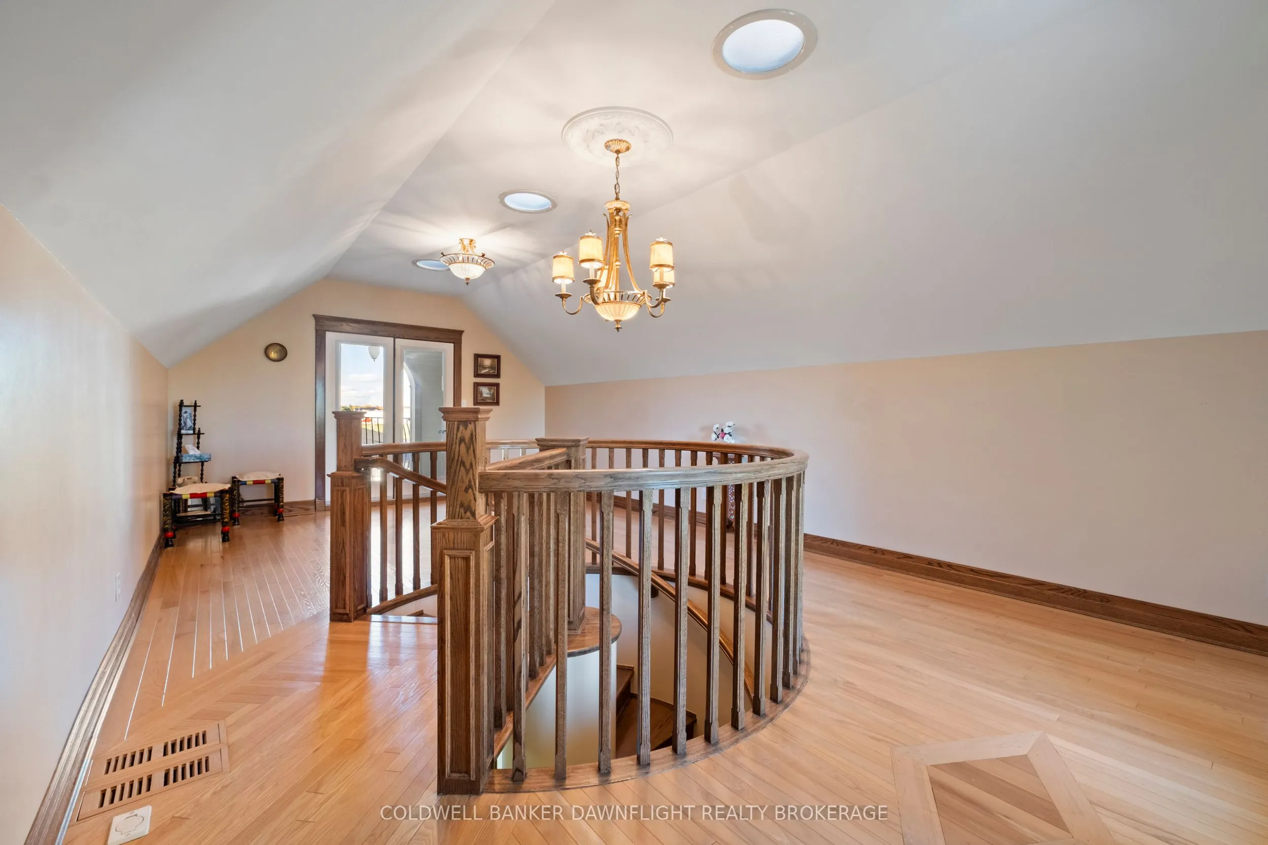 246 HAZELTON Lane