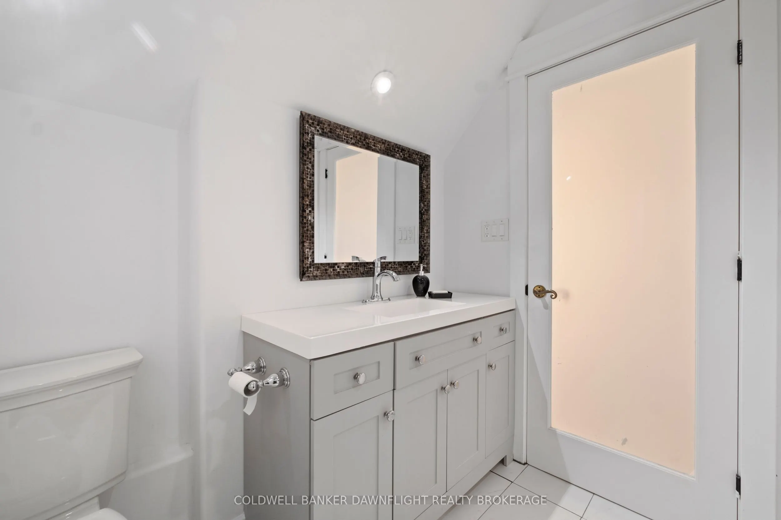 246 HAZELTON Lane