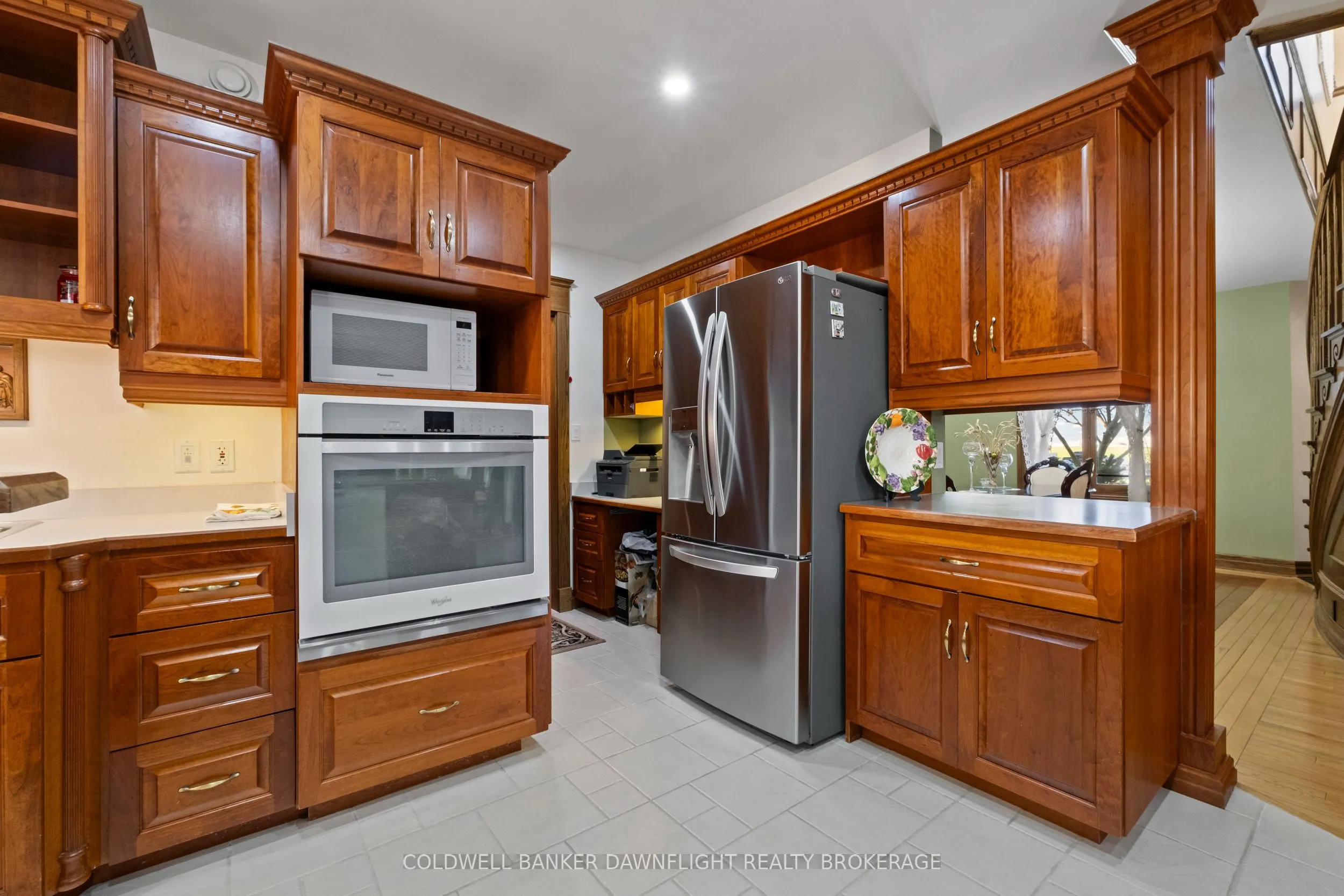 246 HAZELTON Lane