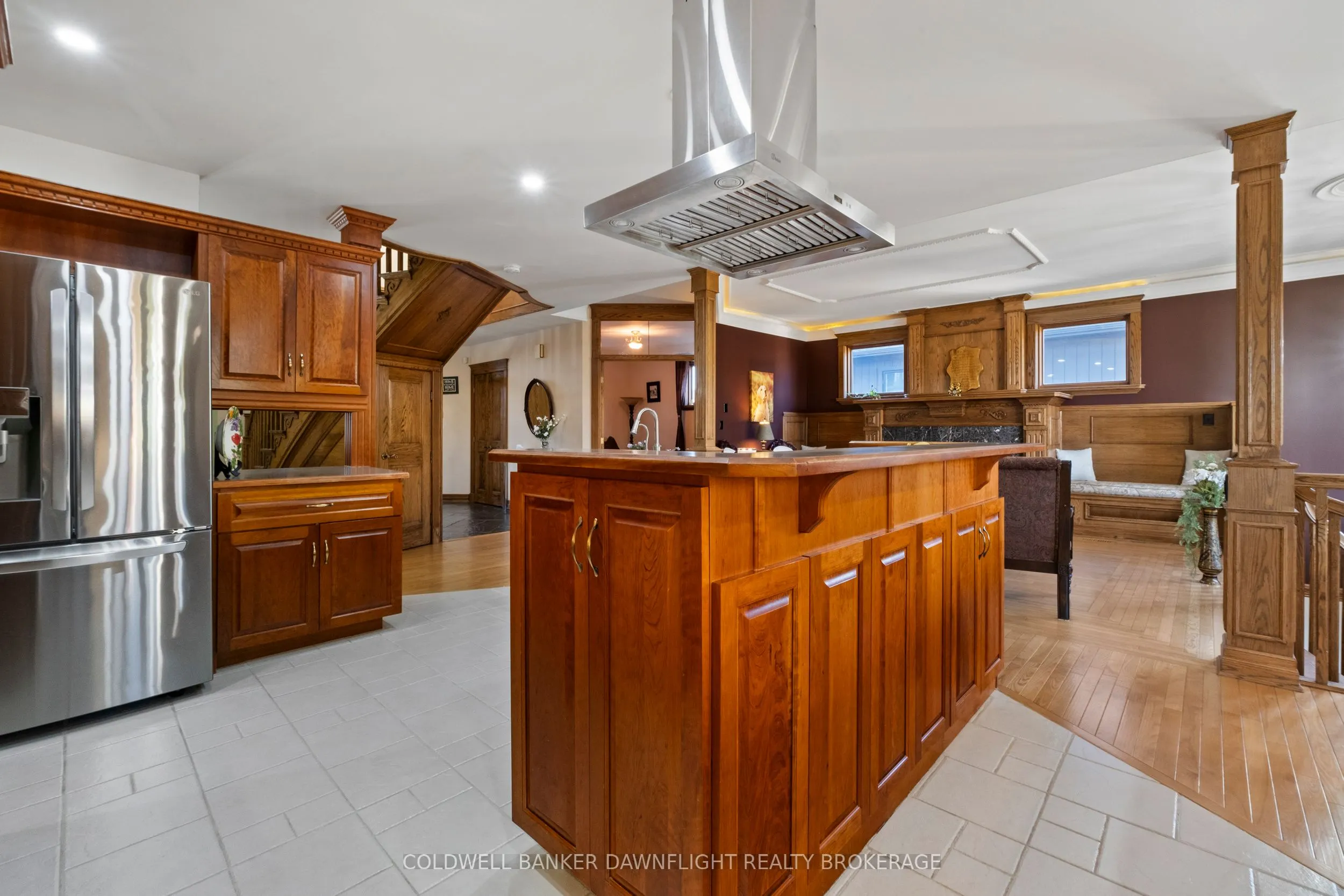 246 HAZELTON Lane