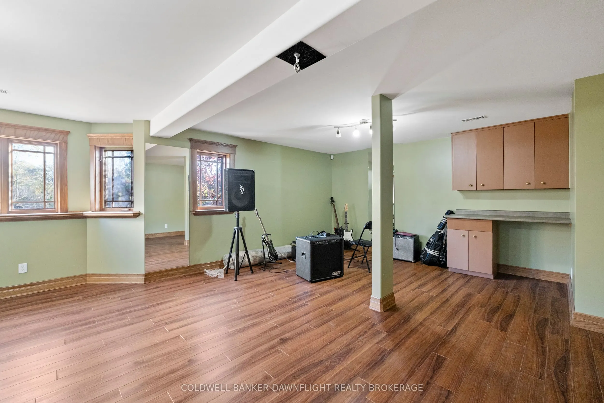 246 HAZELTON Lane