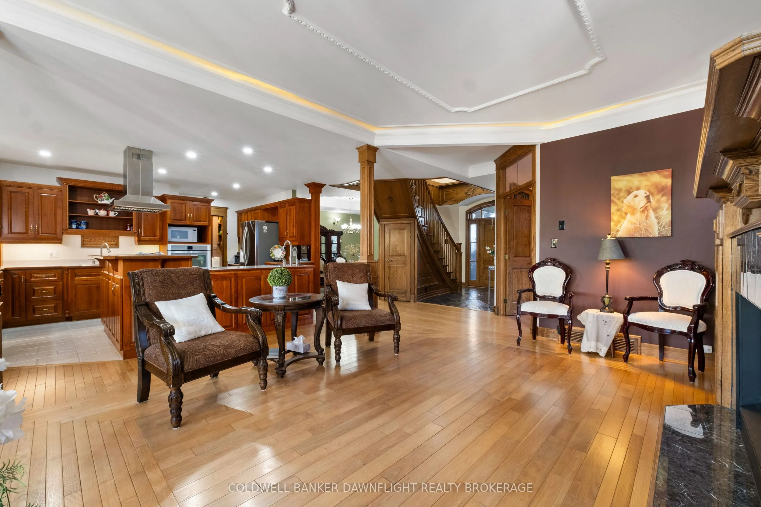 246 HAZELTON Lane
