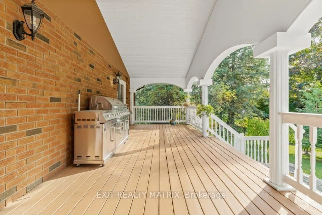 1100 Moffatt Drive