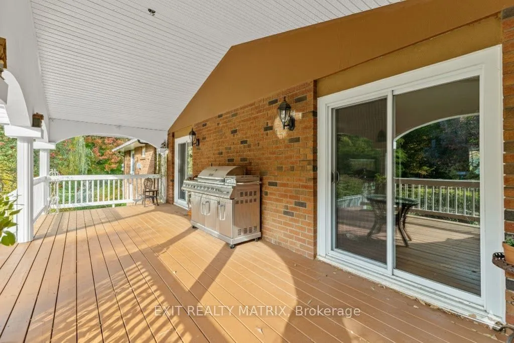 1100 Moffatt Drive