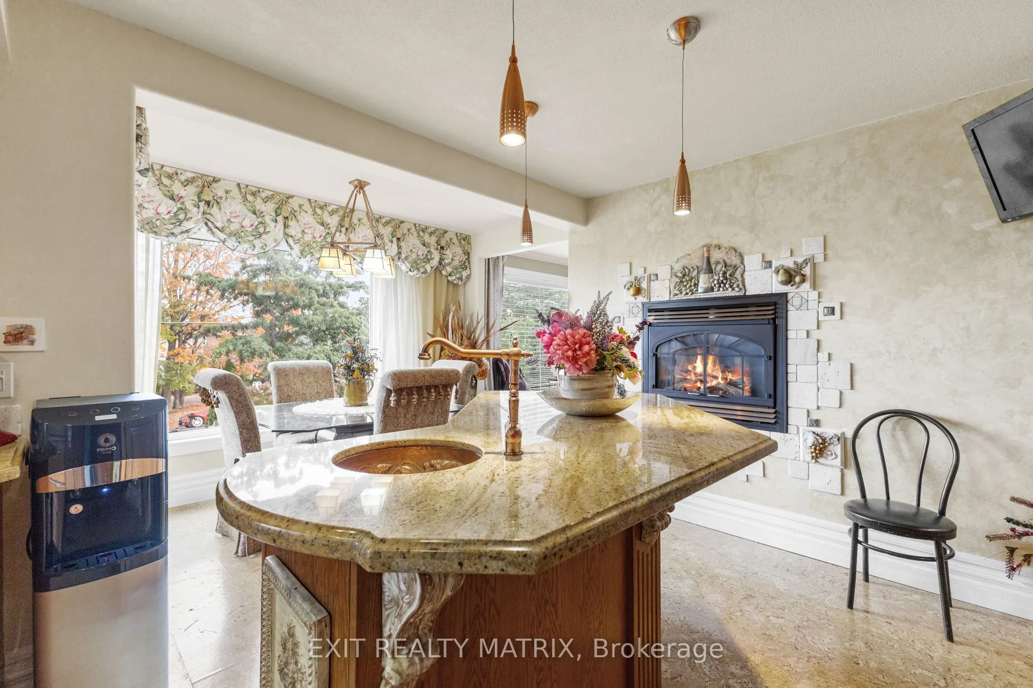 1100 Moffatt Drive