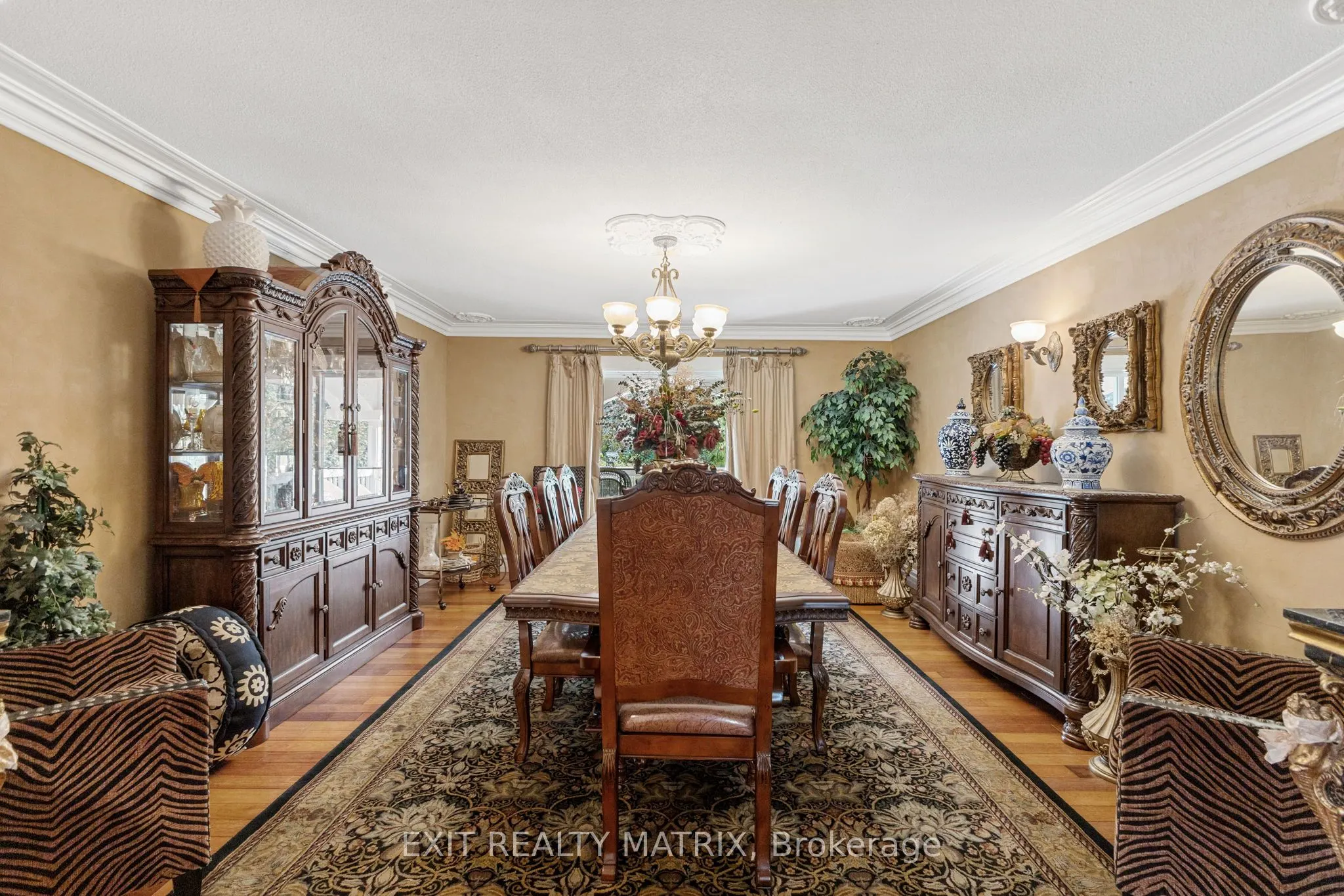 1100 Moffatt Drive