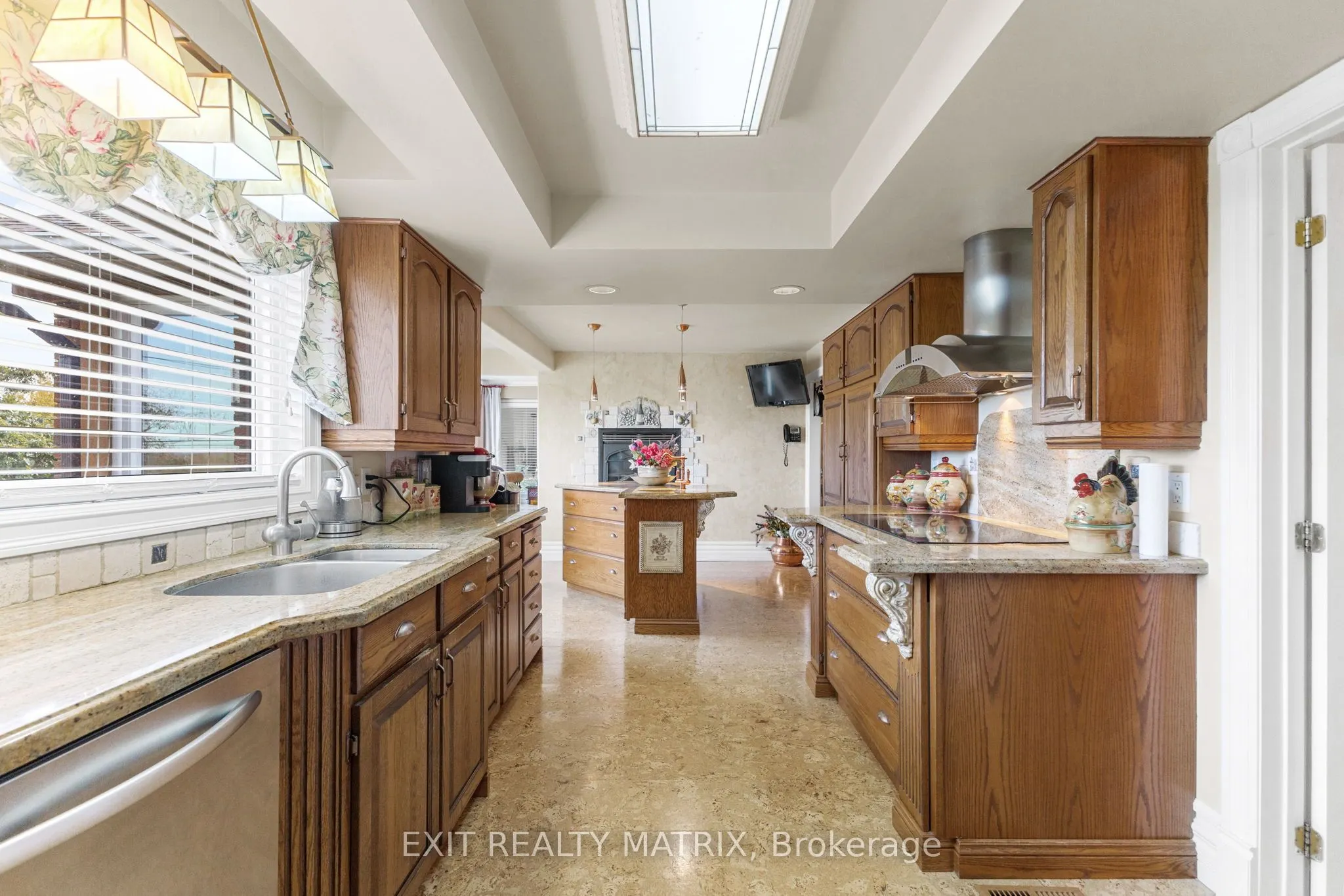 1100 Moffatt Drive