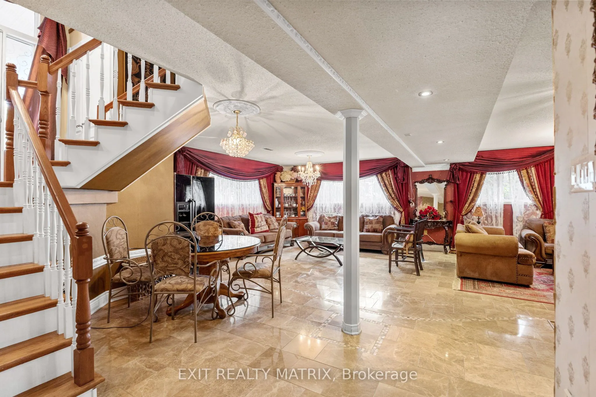 1100 Moffatt Drive