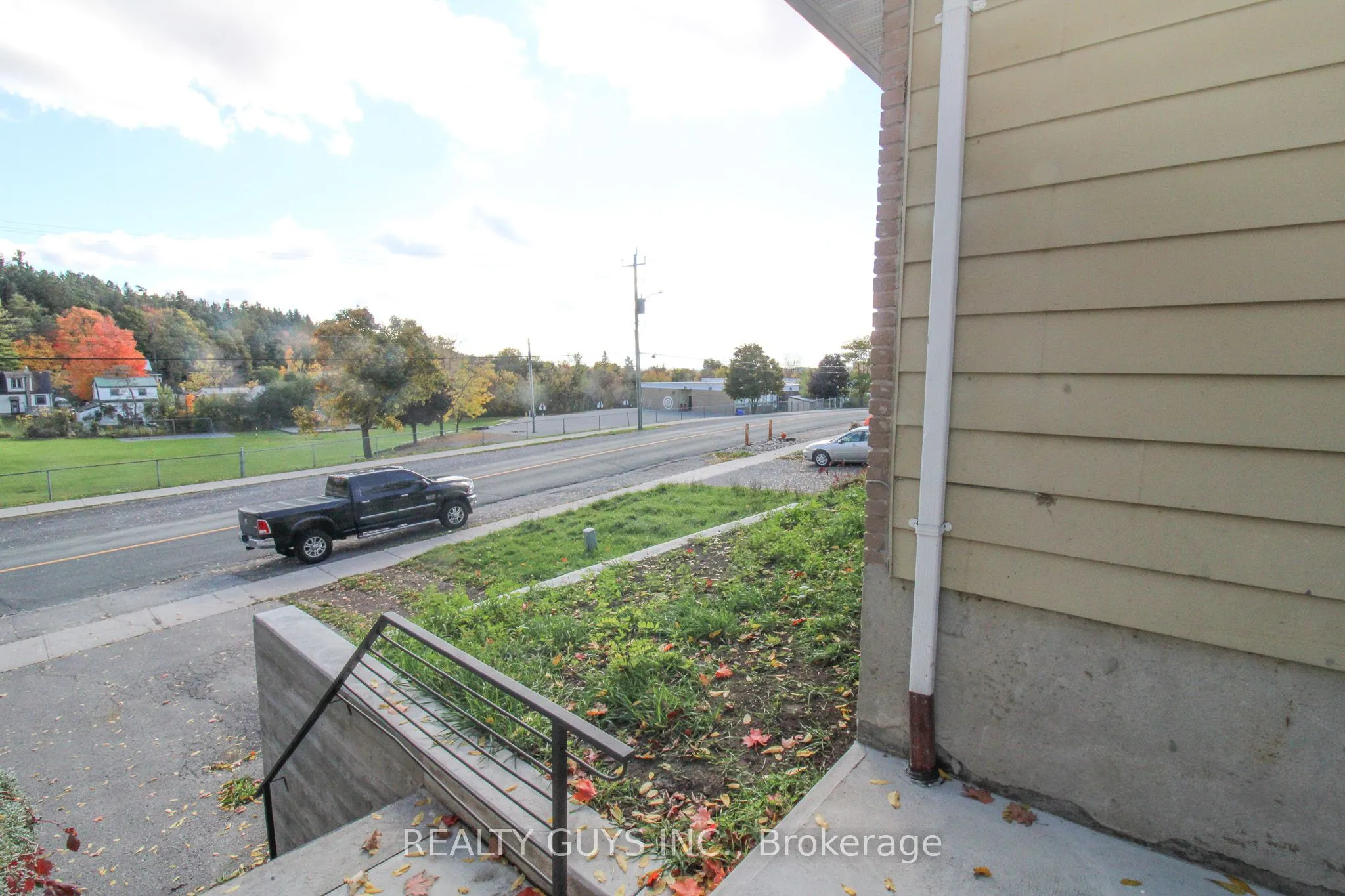 290 Mcfarlane Street