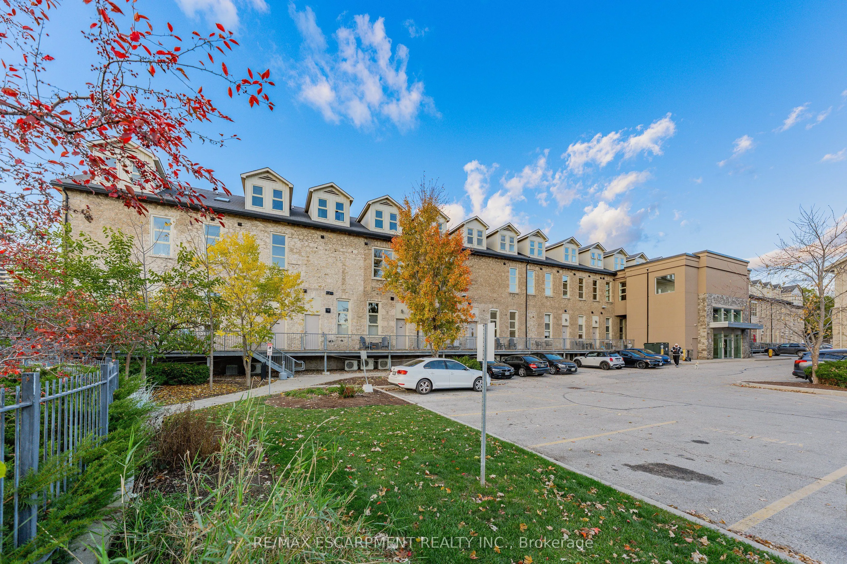 25 Concession Street, #201