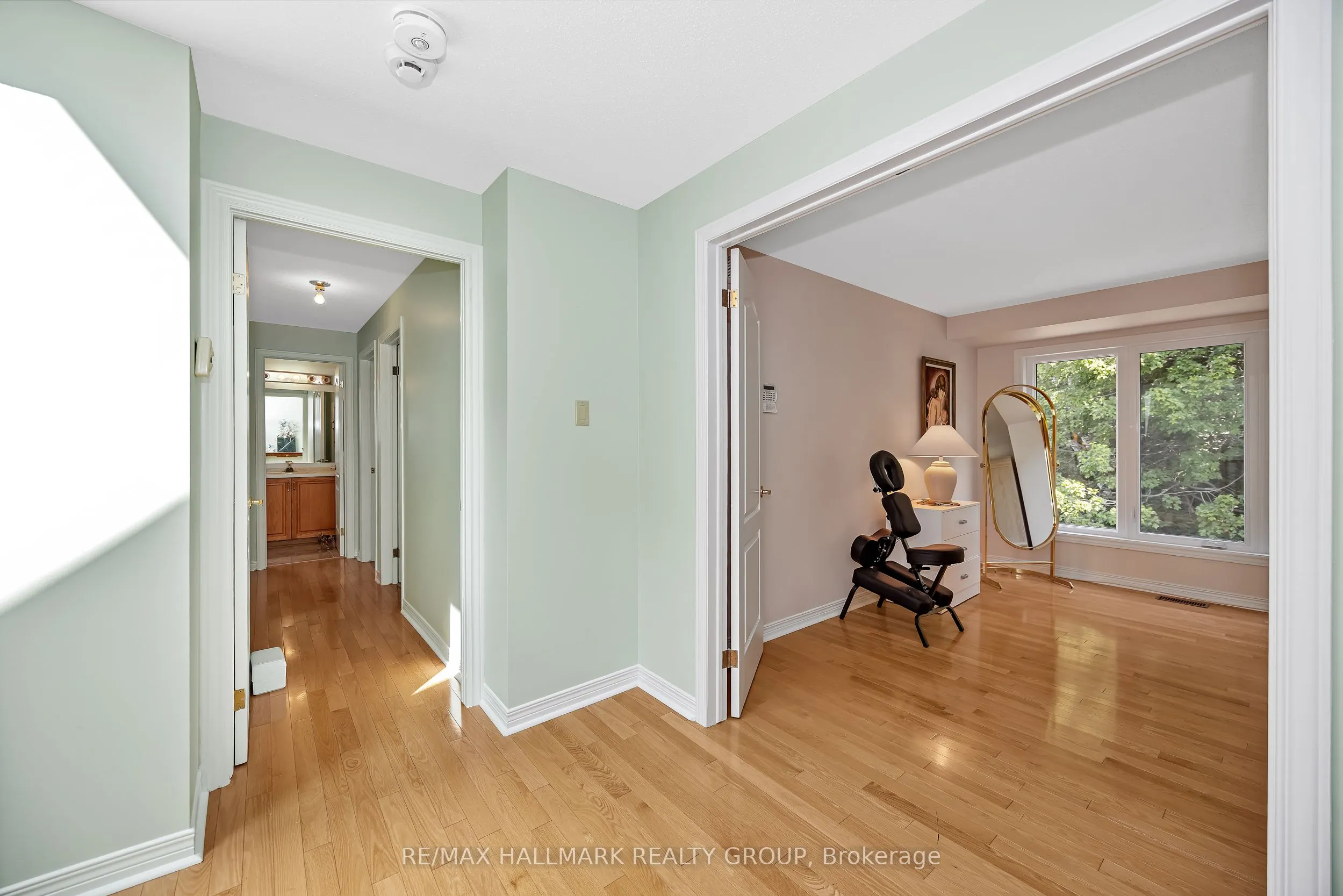 1725 Autumn Ridge Drive