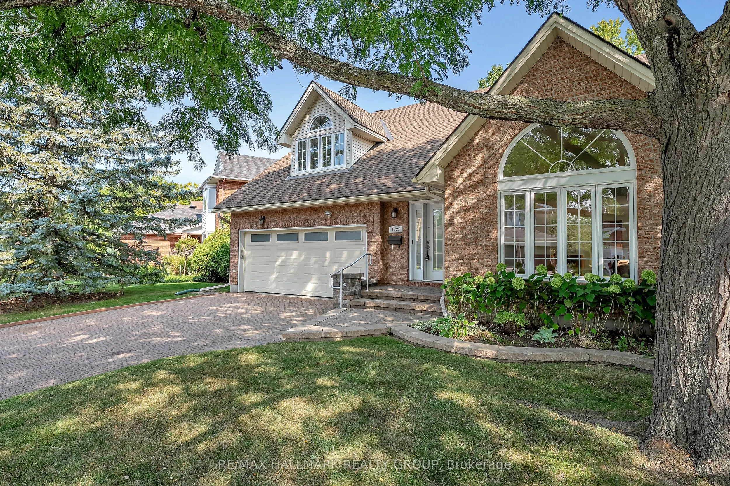 1725 Autumn Ridge Drive