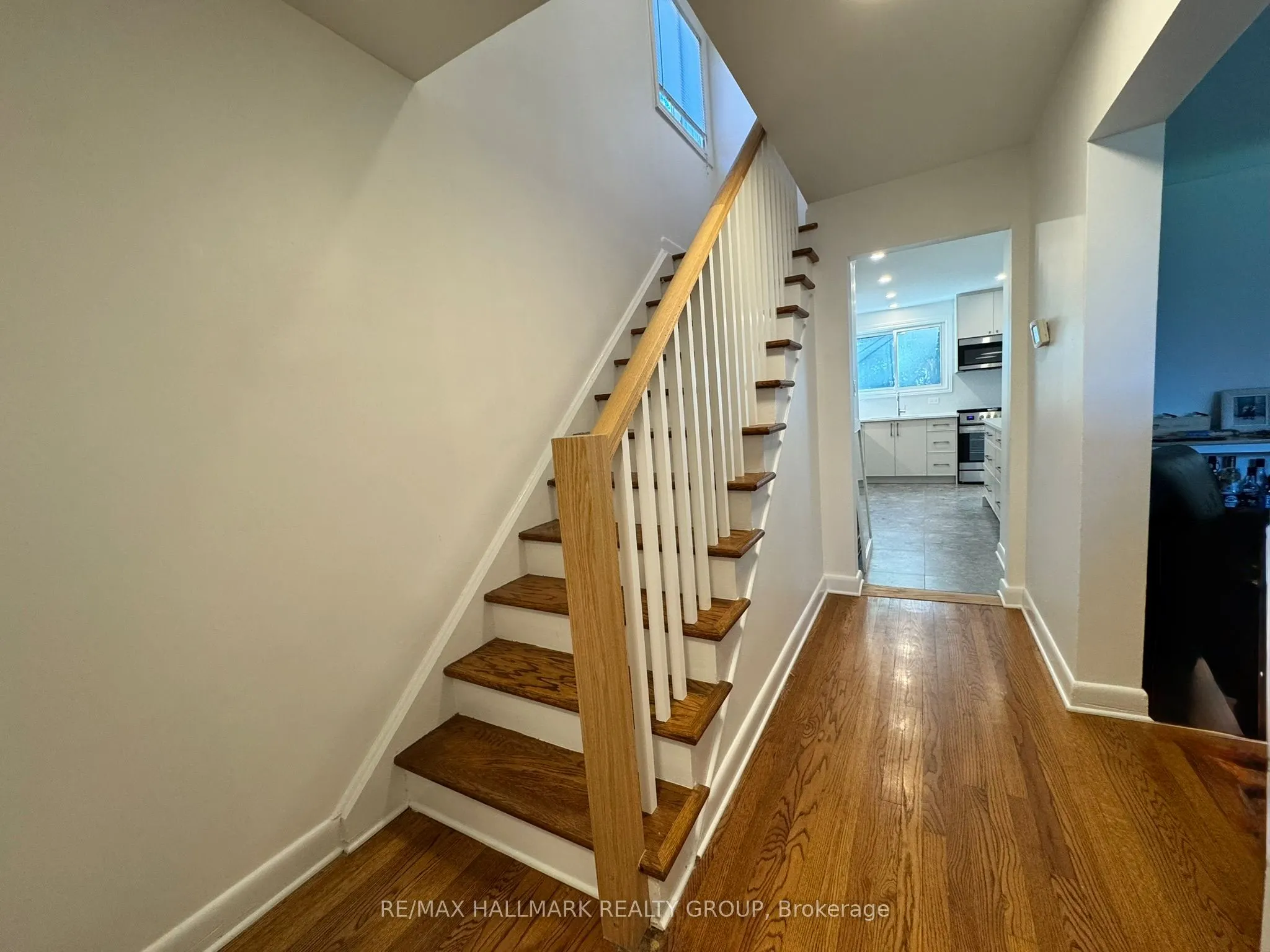 1952 Bromley Road