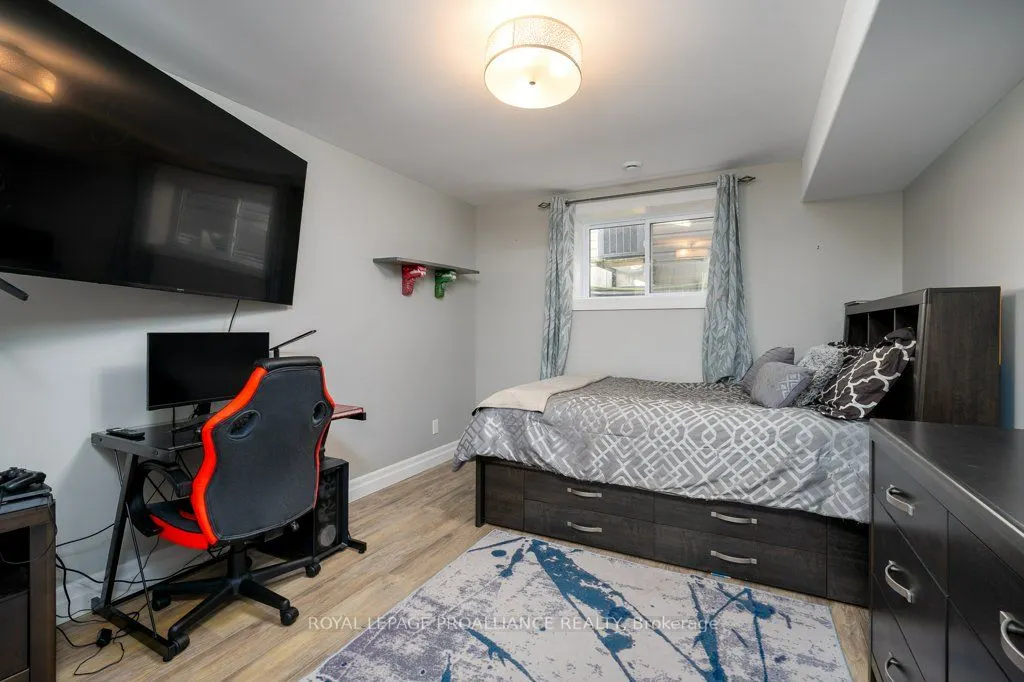 50 Stonegate Crescent