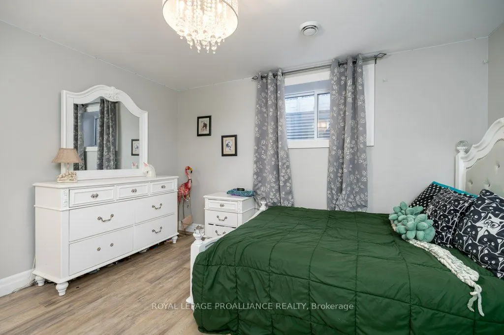 50 Stonegate Crescent