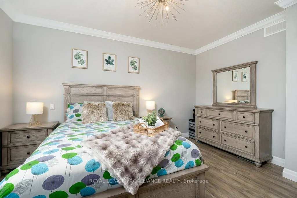 50 Stonegate Crescent