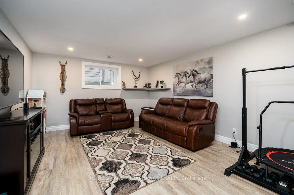 50 Stonegate Crescent