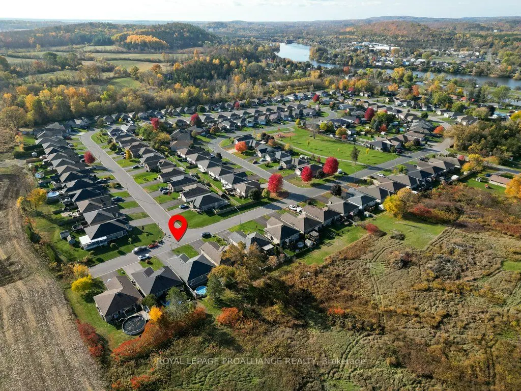 50 Stonegate Crescent