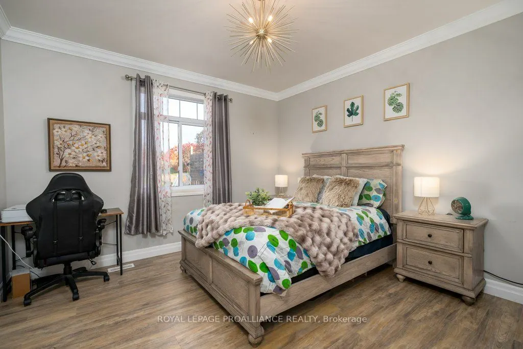 50 Stonegate Crescent