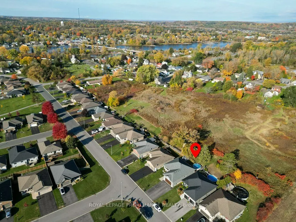 50 Stonegate Crescent