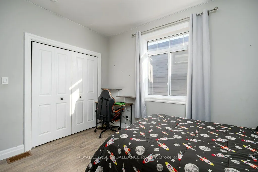 50 Stonegate Crescent