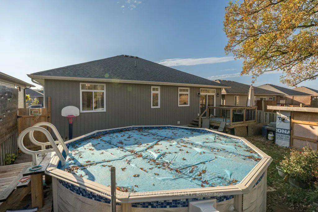 50 Stonegate Crescent