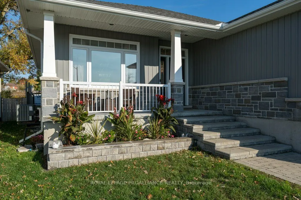 50 Stonegate Crescent