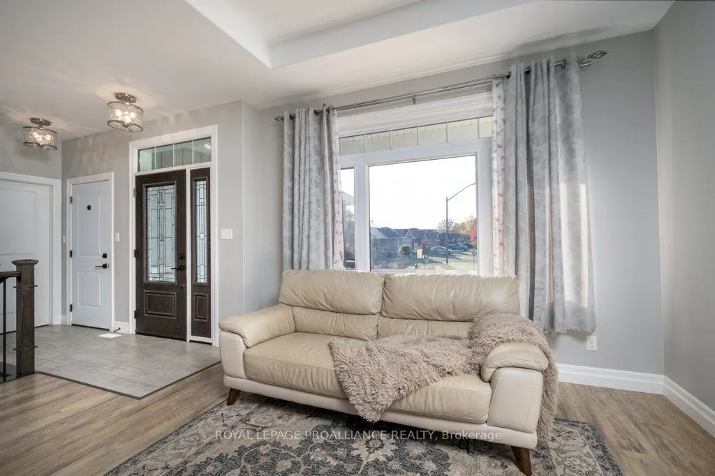 50 Stonegate Crescent