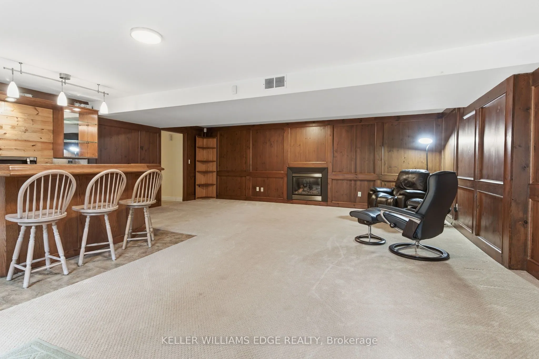11 Mays Crescent