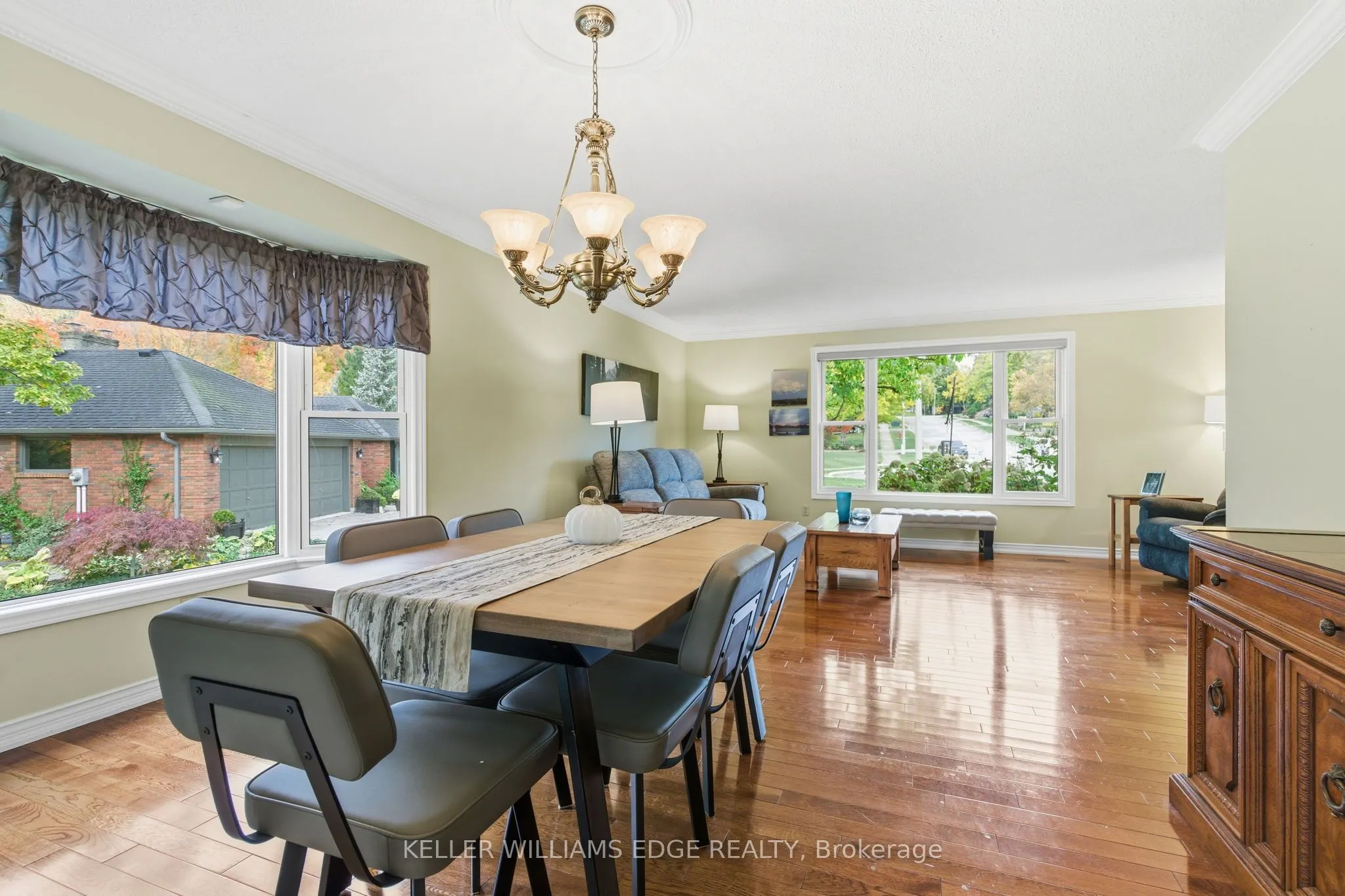 11 Mays Crescent