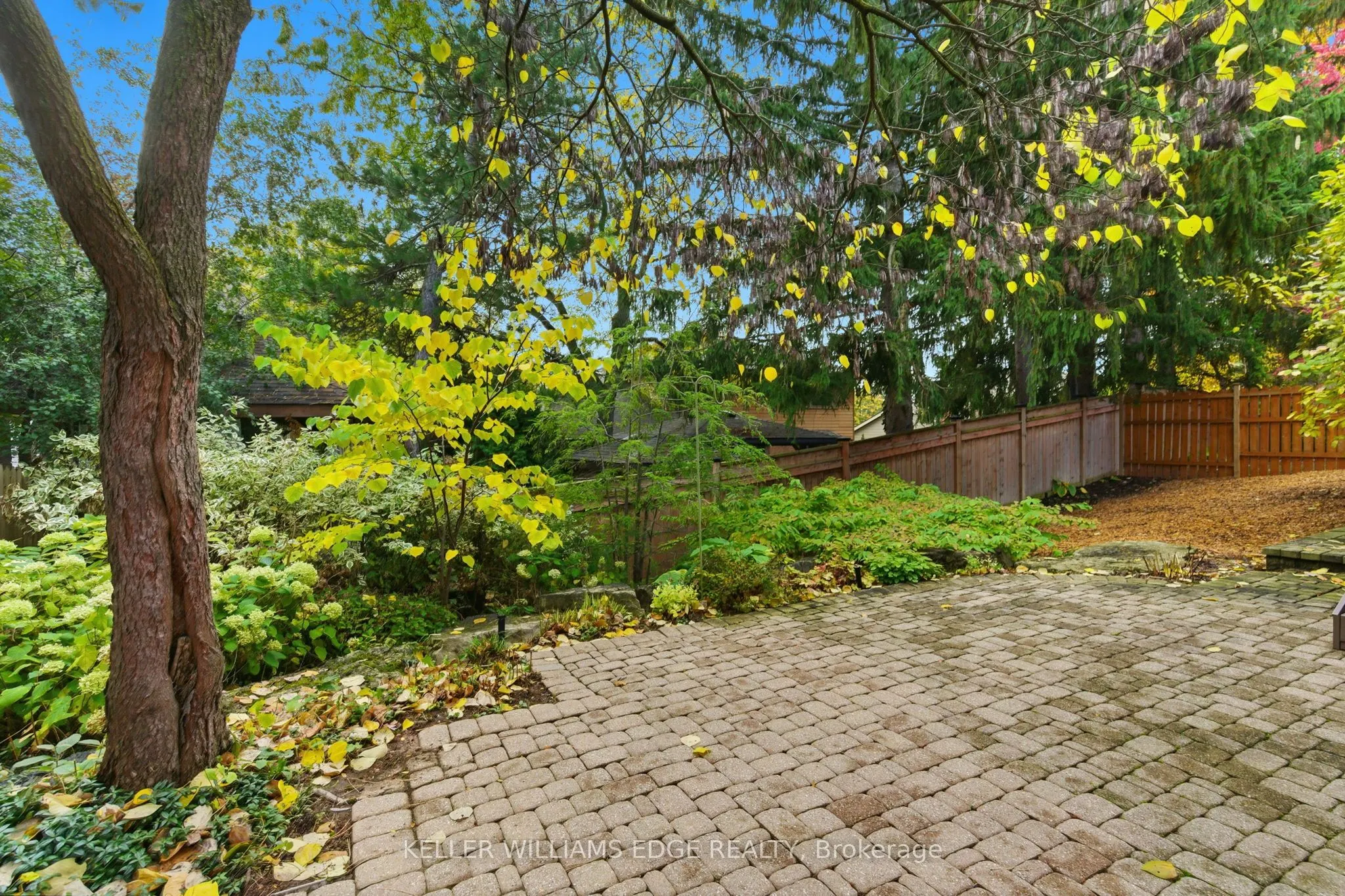 11 Mays Crescent