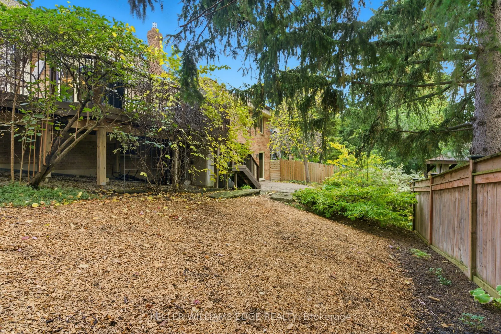 11 Mays Crescent