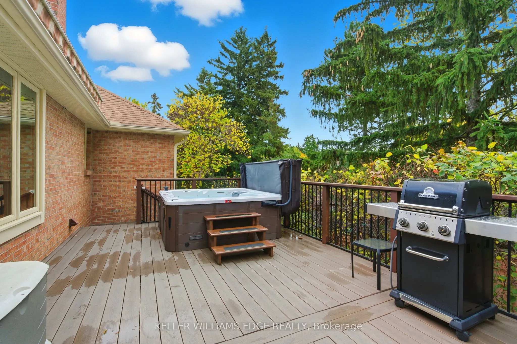 11 Mays Crescent