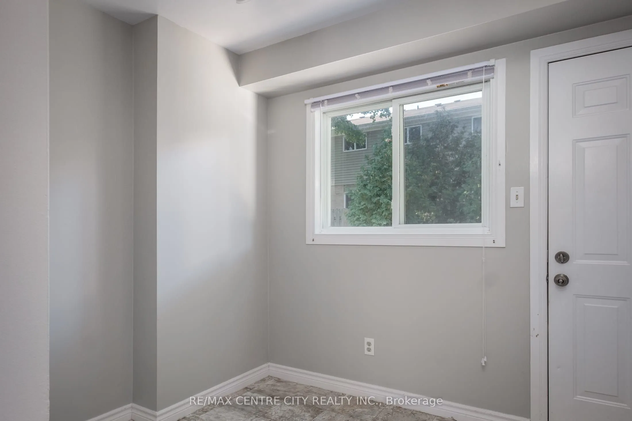 320 Westminster Avenue, #124