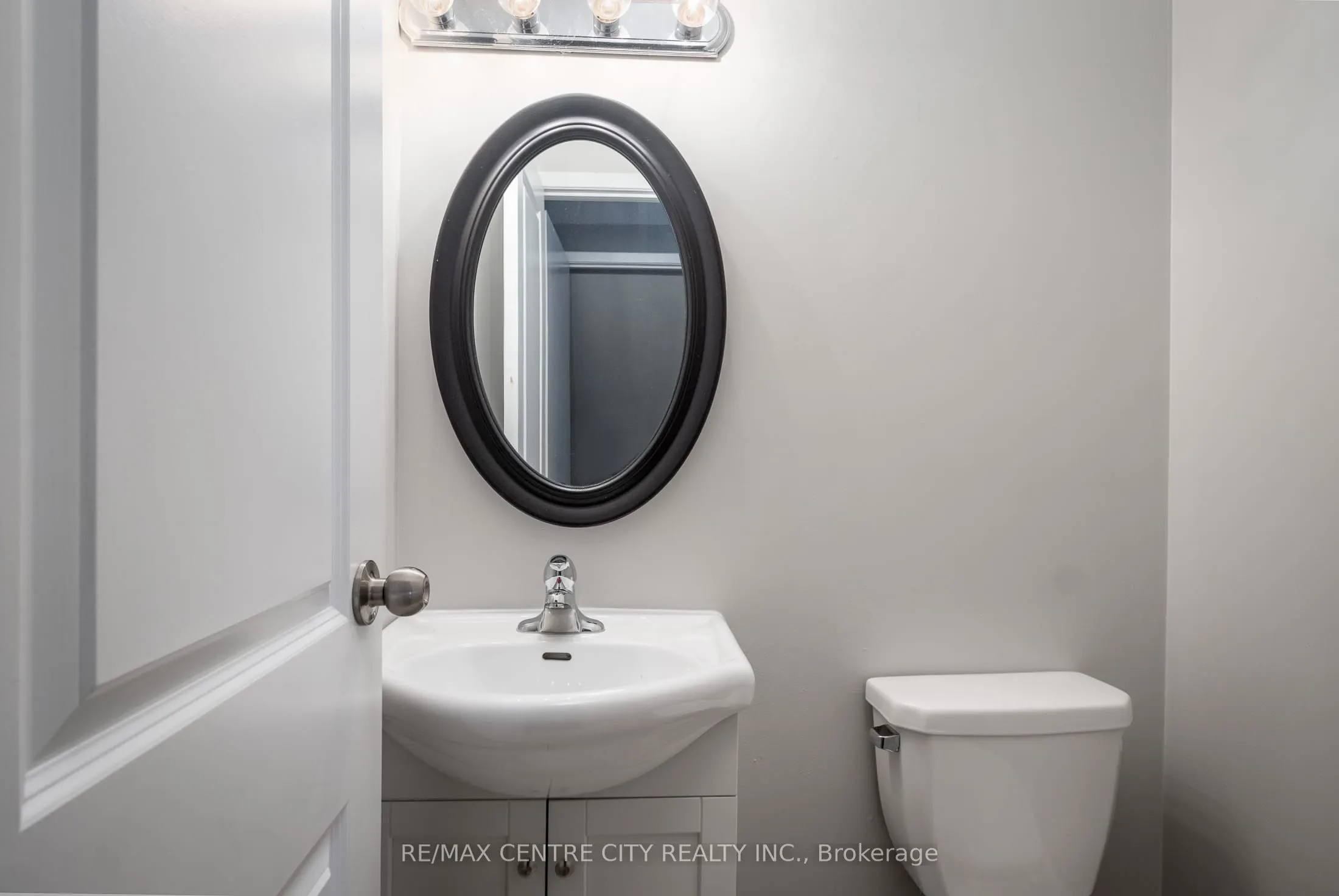 320 Westminster Avenue, #124