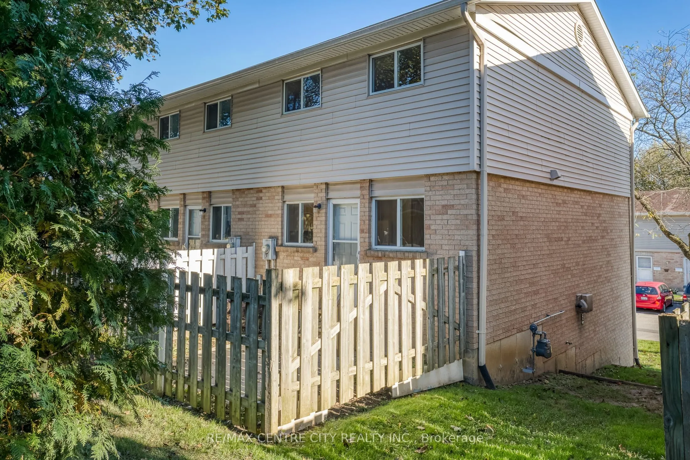 320 Westminster Avenue, #124