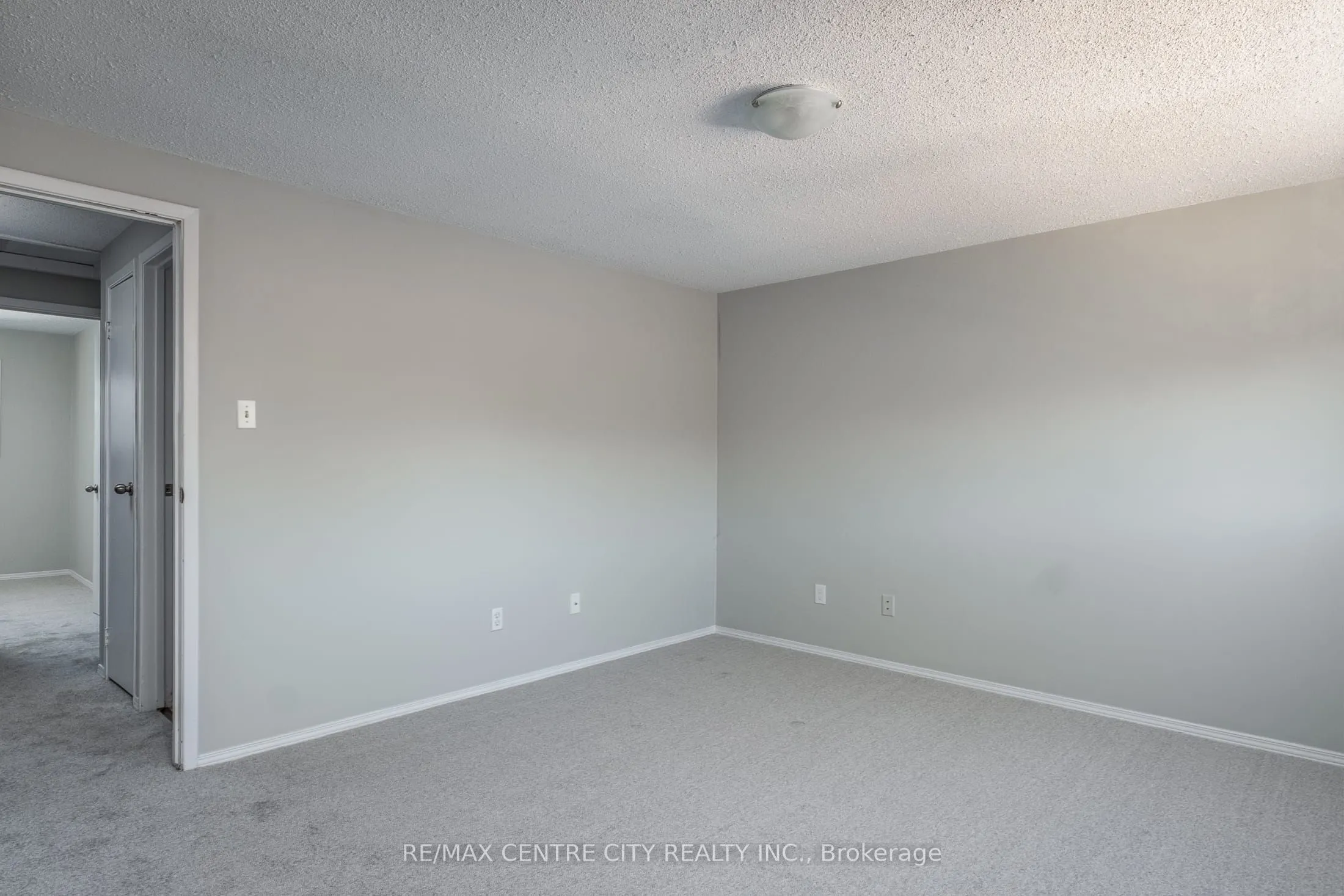 320 Westminster Avenue, #124