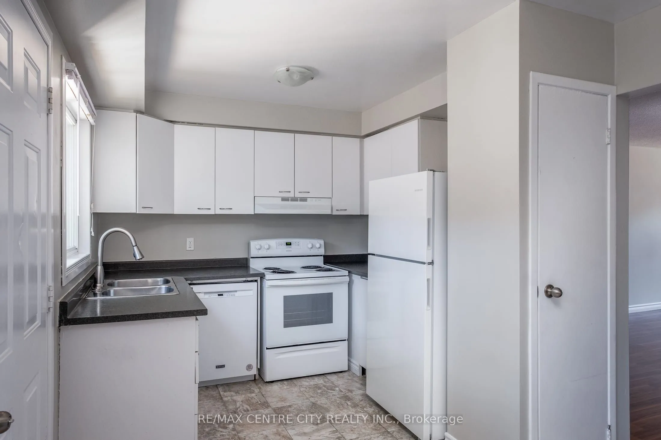 320 Westminster Avenue, #124
