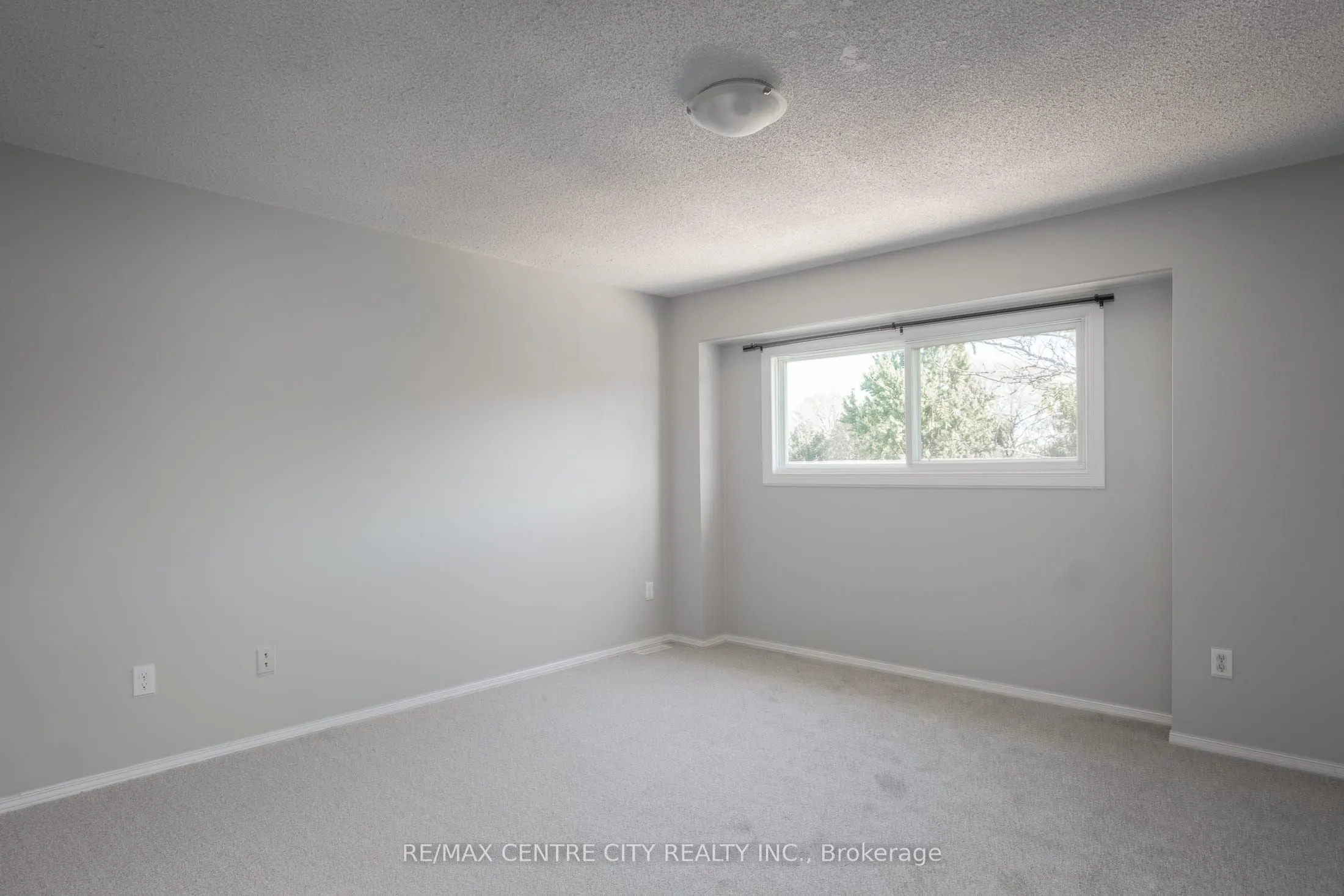 320 Westminster Avenue, #124