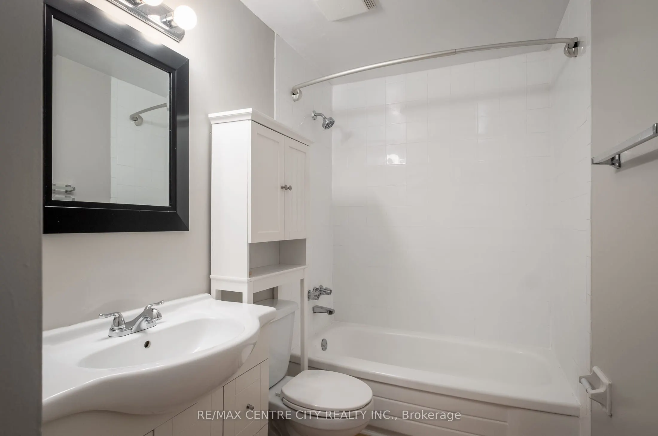 320 Westminster Avenue, #124