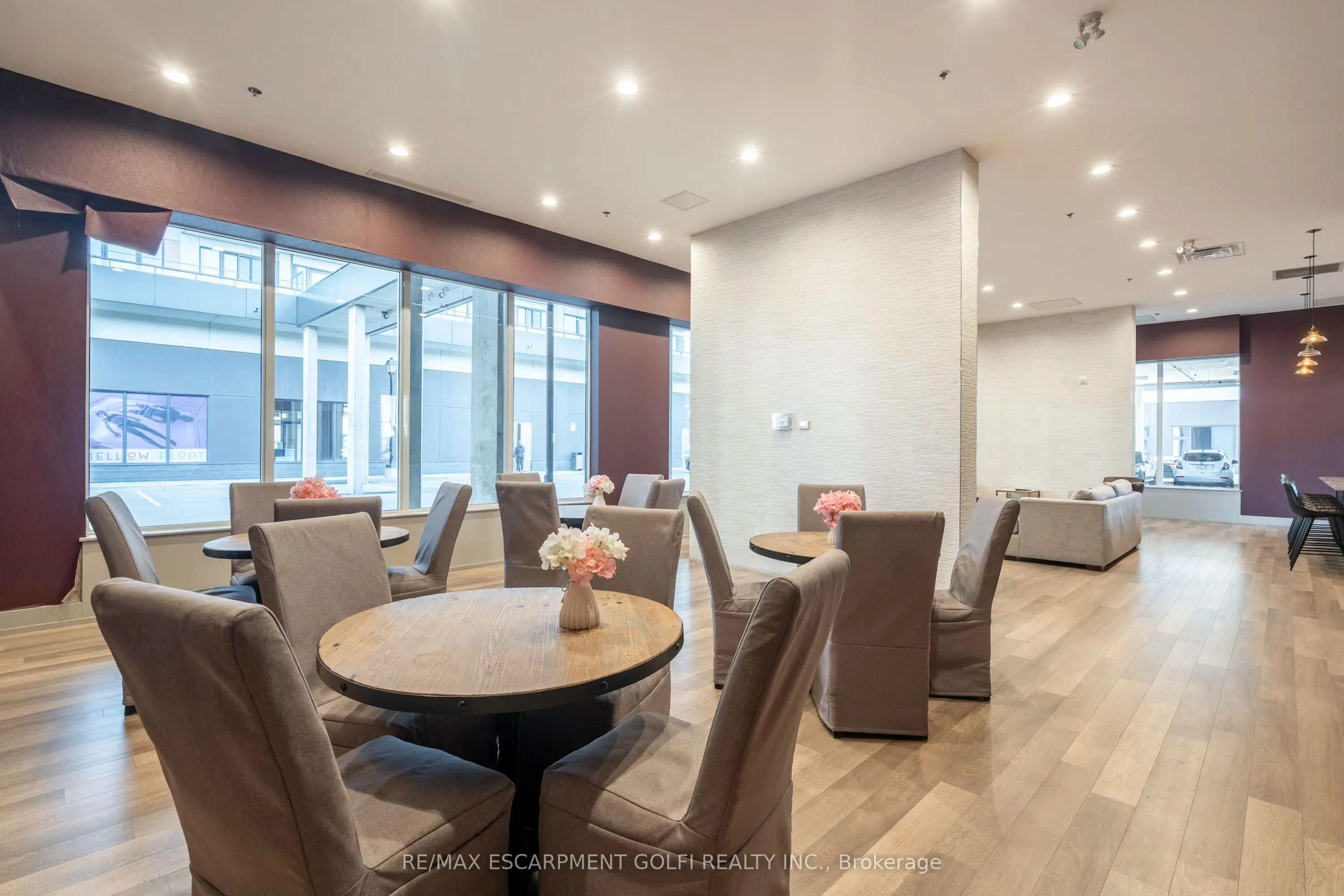 560 North Service Road, #505
